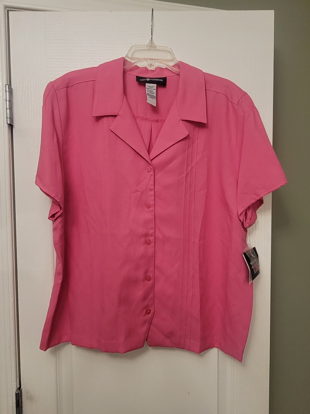 Sag Harbor Bright Pink Short Sleeve Button-Down Blouse